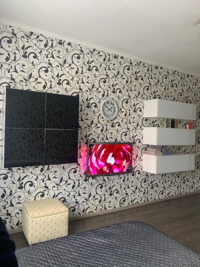 Apartament On Chernihivska Kiev Exterior foto
